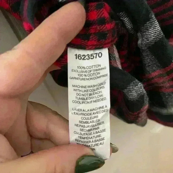 Tilley endurable plaid flannel shirt size small red black  cotton - Picture 6 of 7